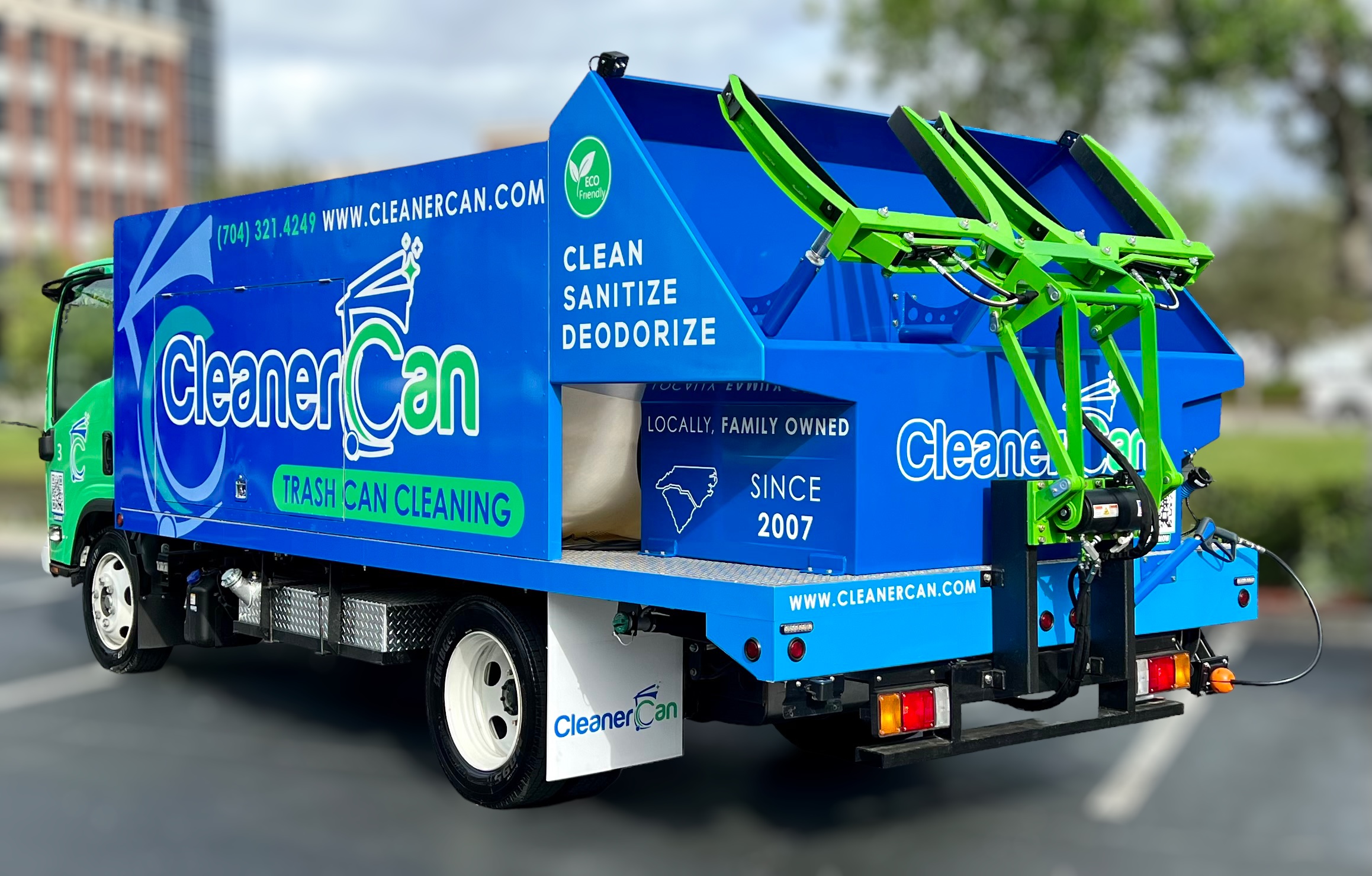 T0245_garbage_can_cleaning_truck